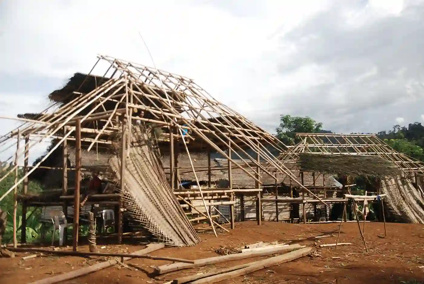 Temiar homes under construction